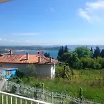 Luka 2* Πορτορόζ