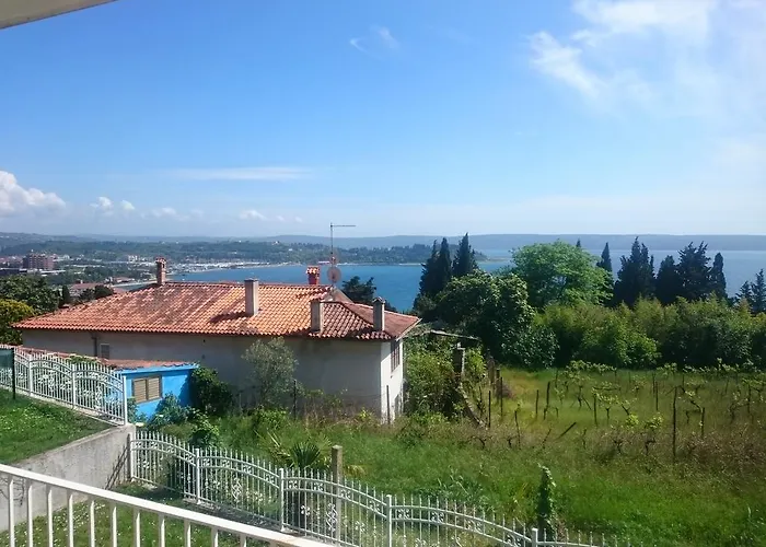 Luka 2* Portorož