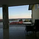 Luka Casa de hóspedes 2*