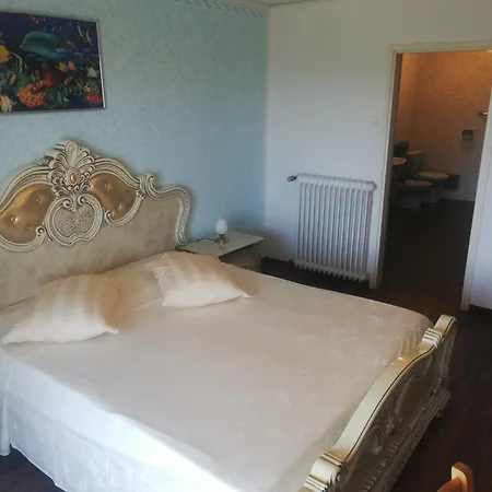 Guest house Luka 3*