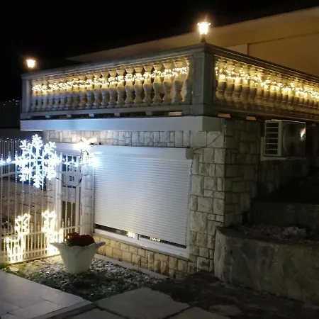 Guest house Luka 3*