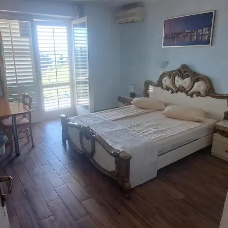 Luka Πανσιόν 3*